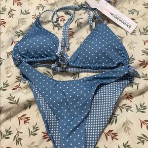 Swimming suit in two pieces